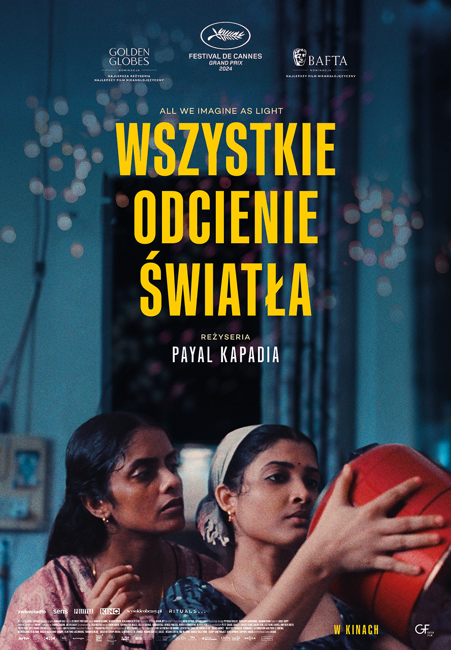 kadr z filmu - plakat. dwie hinduski, jedna w chuście, zaglądają do czerwonego pojemnika. mają poważne wyrazy twarzy